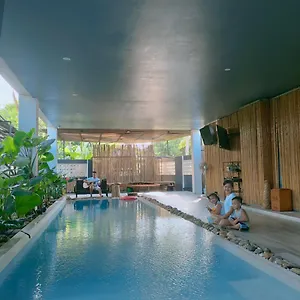 Nha Bong Hotel